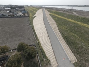 坂路工（川裏側）