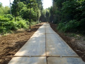 完成した搬入路