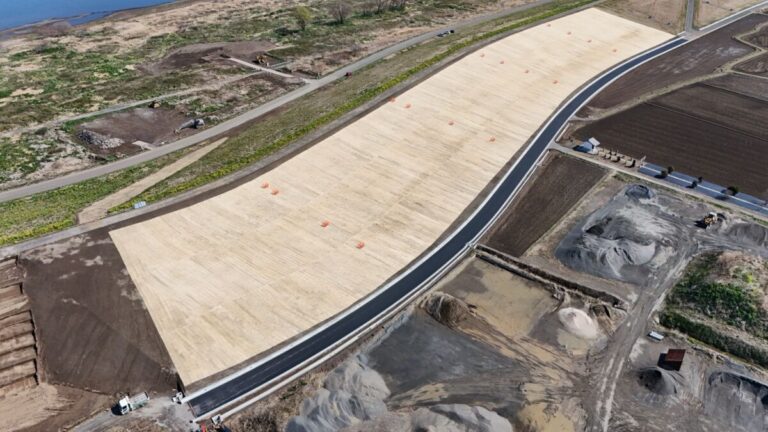 土木工事　R5利根川右岸上新郷堤防強化工事